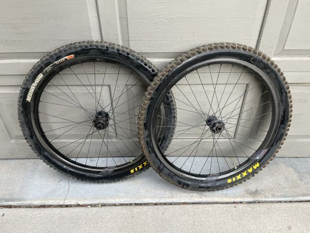 WeAreOne Agent 27.5 Boost carbon wheelset
