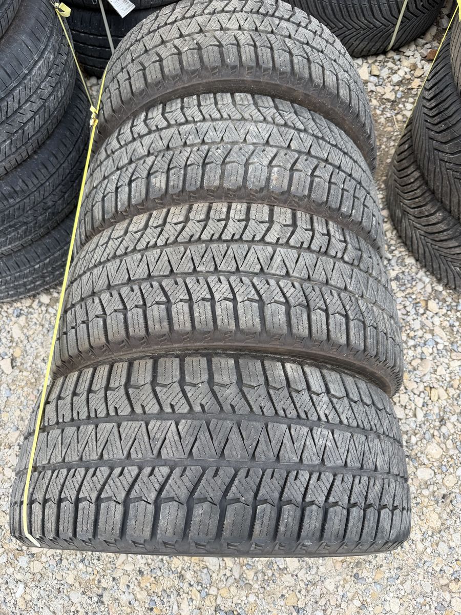 235-45-17 Bridgestone Blizzak (Set of 4)