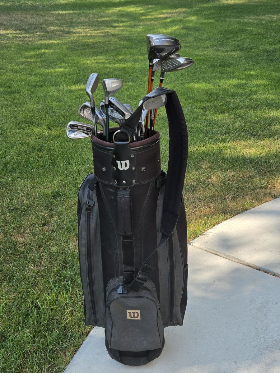 Golf Club set with Bag 3 Maxfli Drivers, Putter, Set of pitching wedges