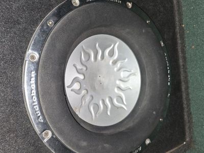 audiobahn big 12 and 1000w amp