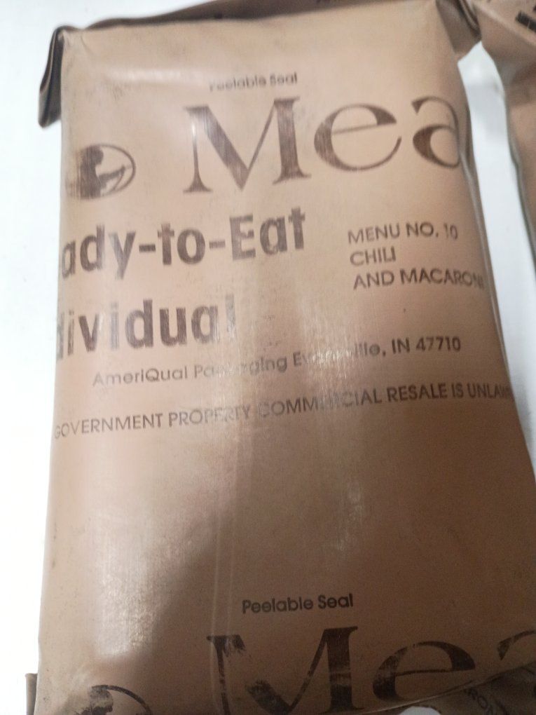 2 2002-2003 collectable MREs sealed never opened