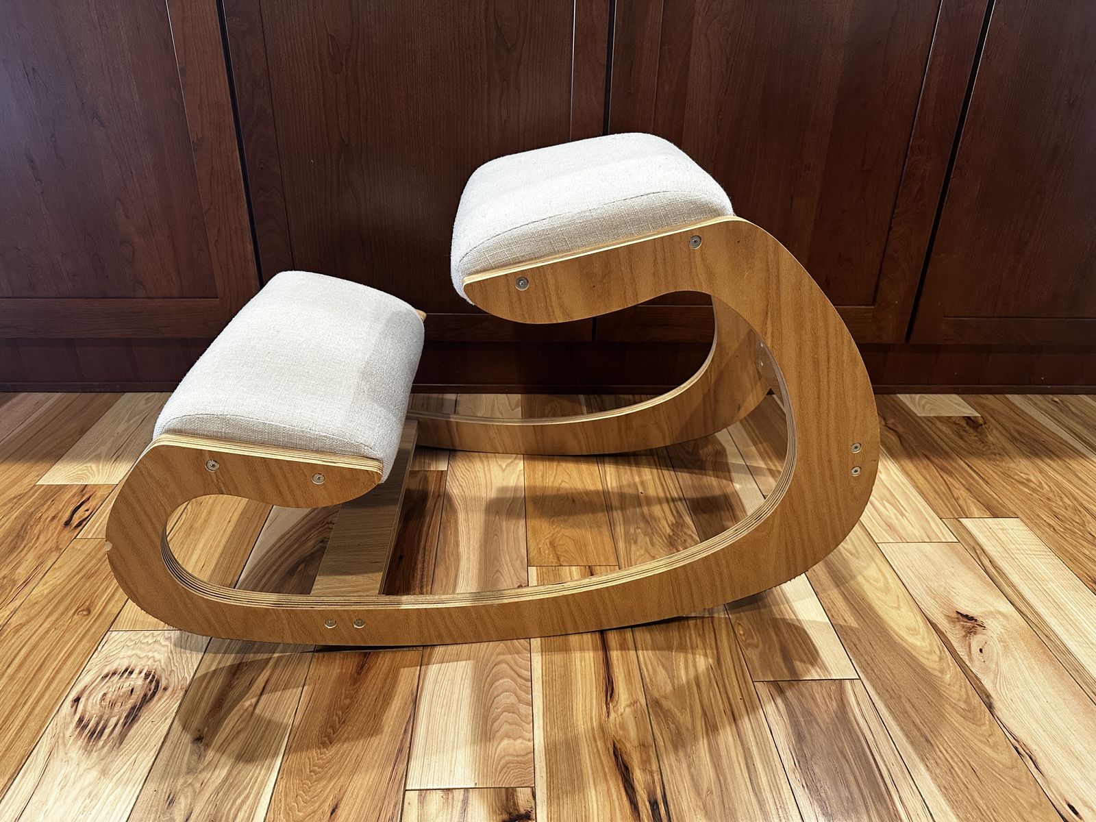 Ergonomic Rocking Chair