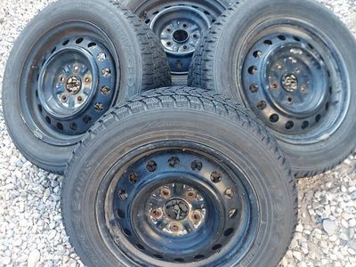 TOYO Observe G3-ICE 205/60R15 91T Winter Tires on Steel Rims - 5 lug pattern