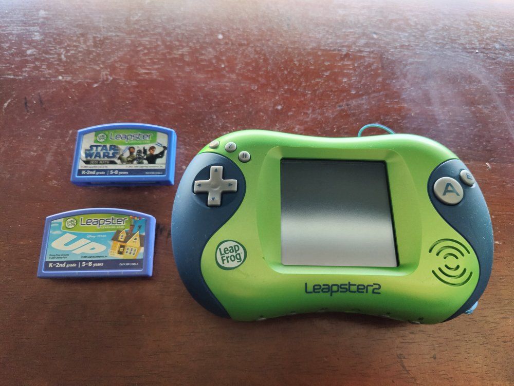 Leapfrog Leapster 2 handheld console with 2 game