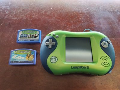 Leapfrog Leapster 2 handheld console with 2 game