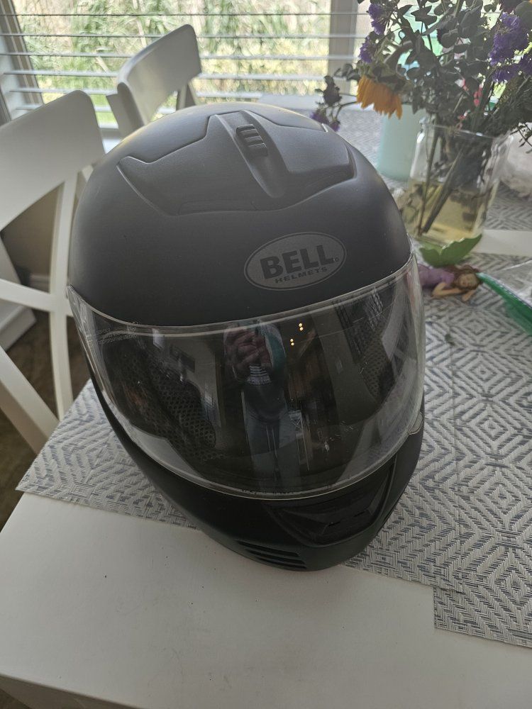 Bell Helmet Arrow Dot 11