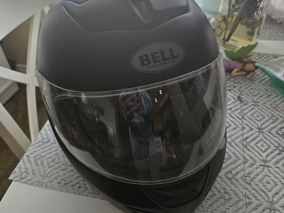 Bell Helmet Arrow Dot 11