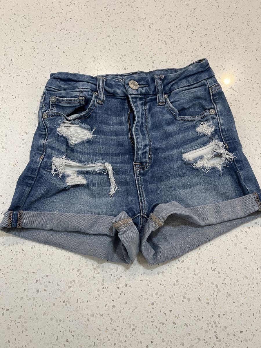 American Eagle Outfitters Women's Distressed Denim Shorts Size 4 - Next Level Stretch