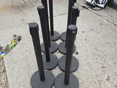 8 stanchions for 160