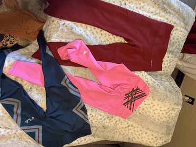 Leggings woman’s size medium all $25