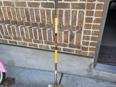 contractor grade shovel