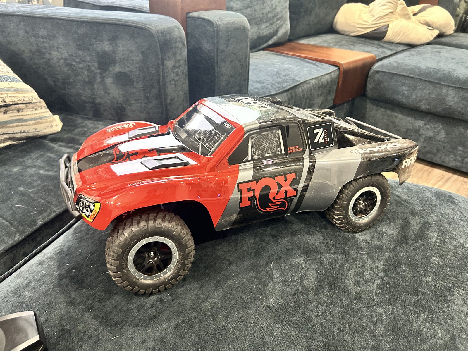 Traxxas Slash 2wd 1/10 scale