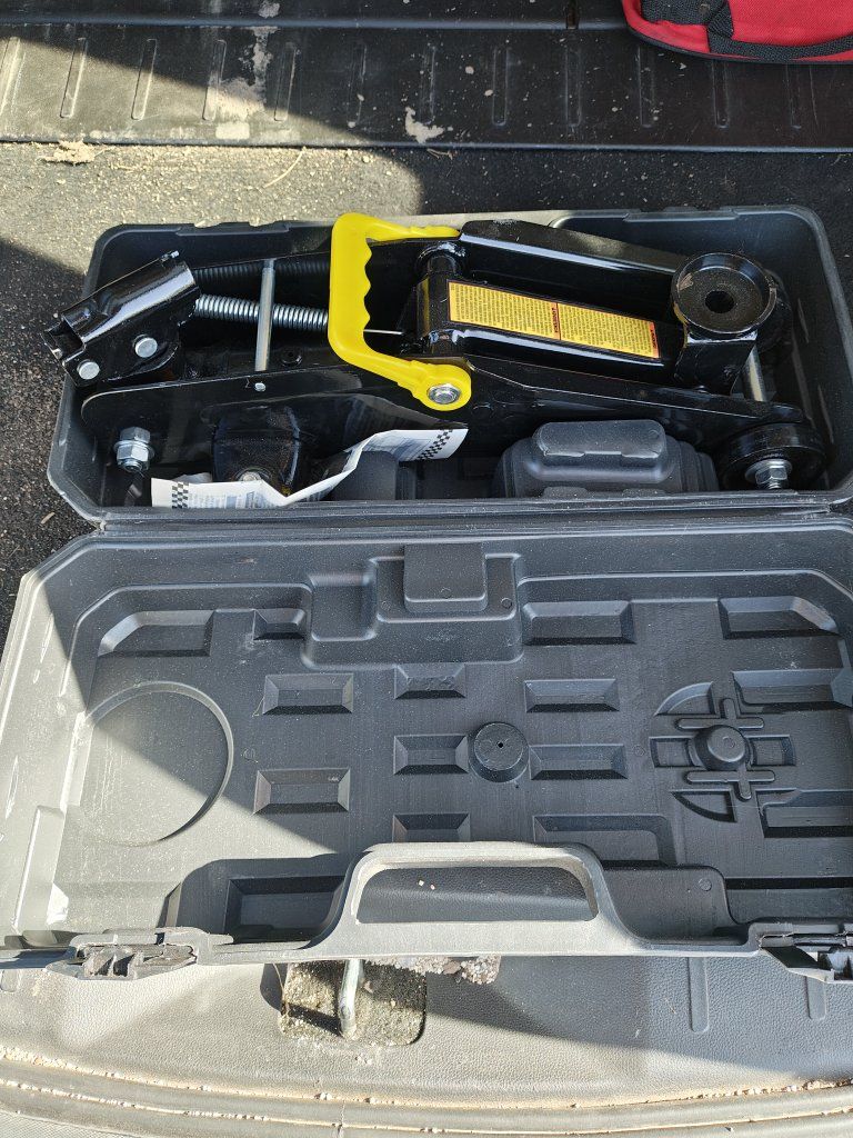 Torin 2 Ton Hydraulic Trolley Jack 360 Degree Handle with Carry Case