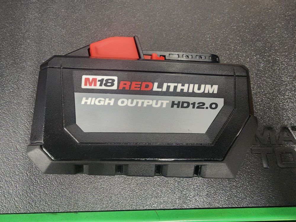 12.0 high output milwaukee battery new