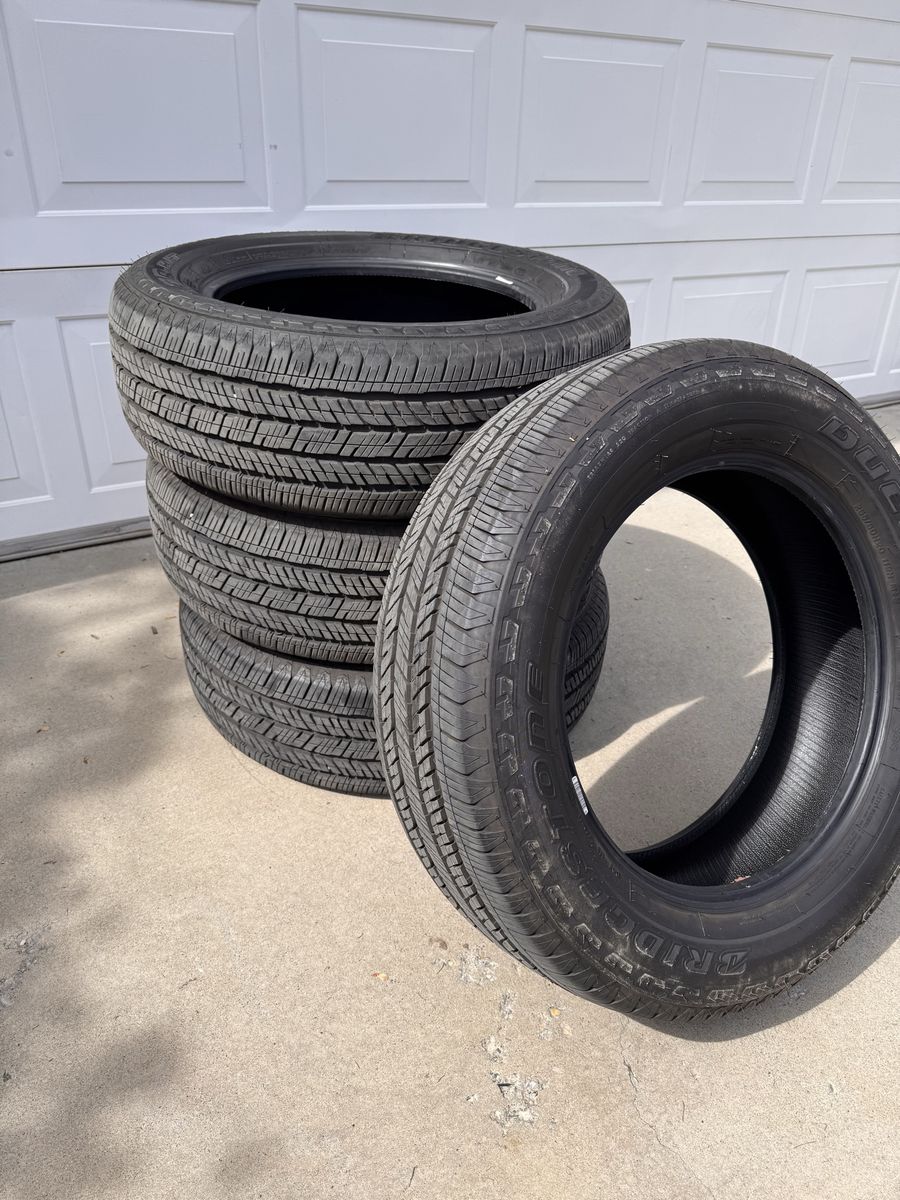 Bridgestone Dueler H/T 265/60R20 Tires (Set of 4) - Excellent Condition, Low Miles