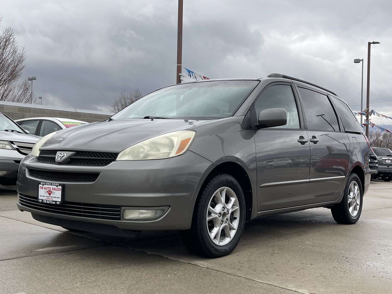 2004 TOYOTA SIENNA XLE 7 Passenger