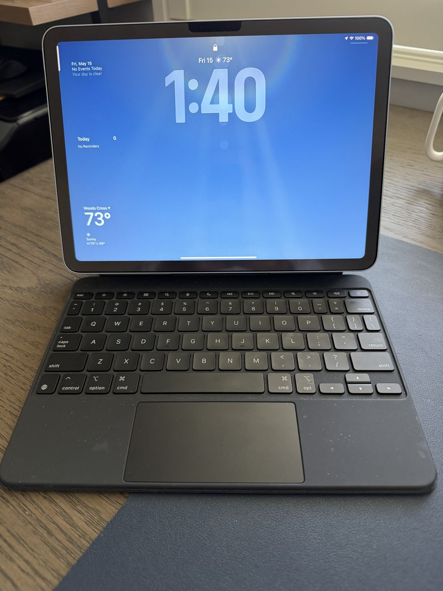 iPad Air M3 11-inch Magic Keyboard and Smart Folio
