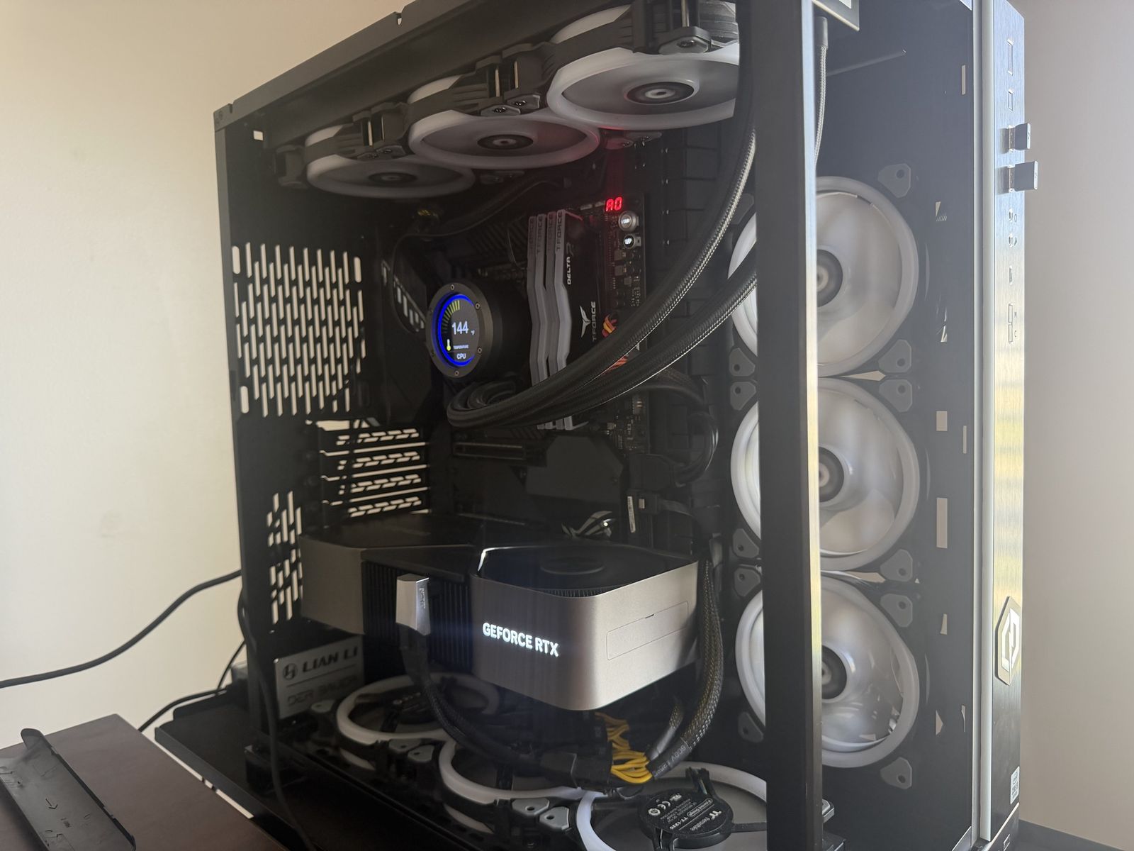Custom Gaming PC: Intel i9-10900K, 32GB RAM, 1TB SSD, 3TB HDD, Lian Li O11 Dynamic XL, No GPU