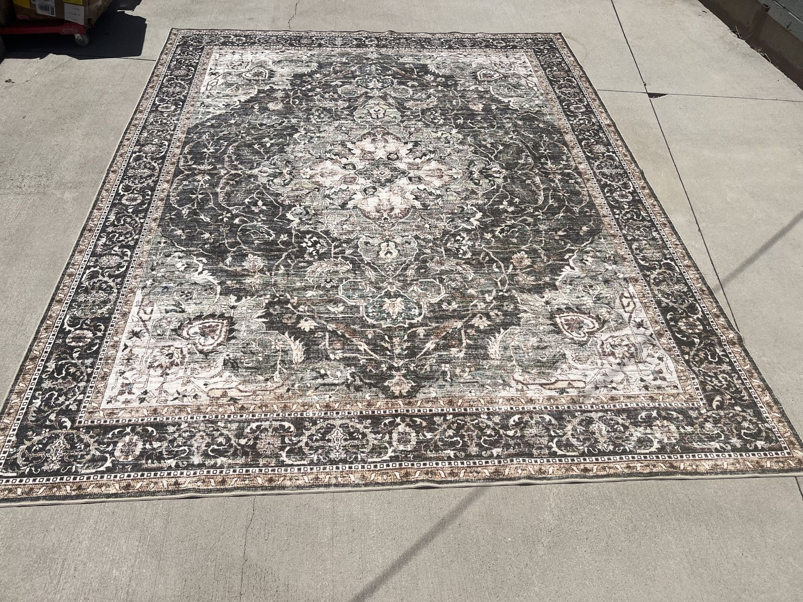 Main image 7