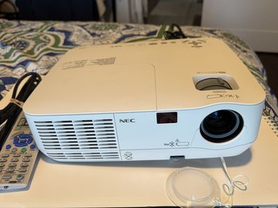 NEC Projector modelNP215