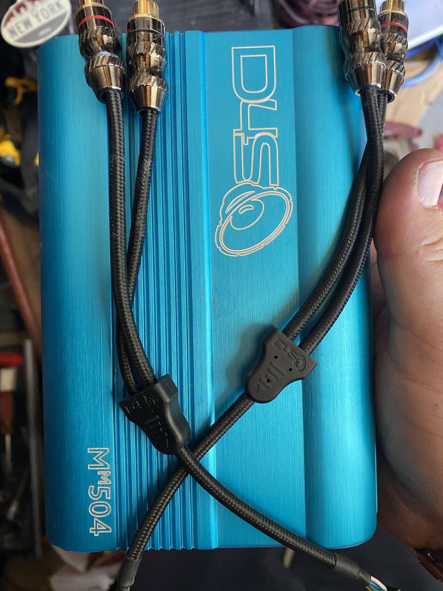 D4s 4 channel 504 300w amp