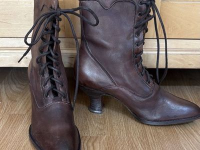 Brown Leather Lace-Up Vintage-Inspired Victorian Ankle Boots - Women's 7 - NWOT