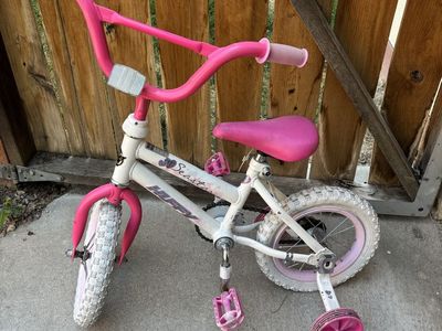 Huffy Sea Star 12 Inch Girls Bike with Training Wheels - Pink and White