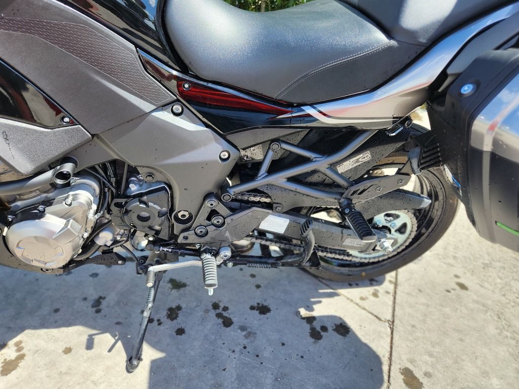 2023 Kawasaki Versys® 1000 SE LT+