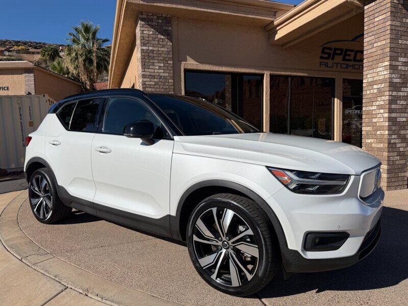 2021 Volvo XC40 Recharge Pure Electric P8