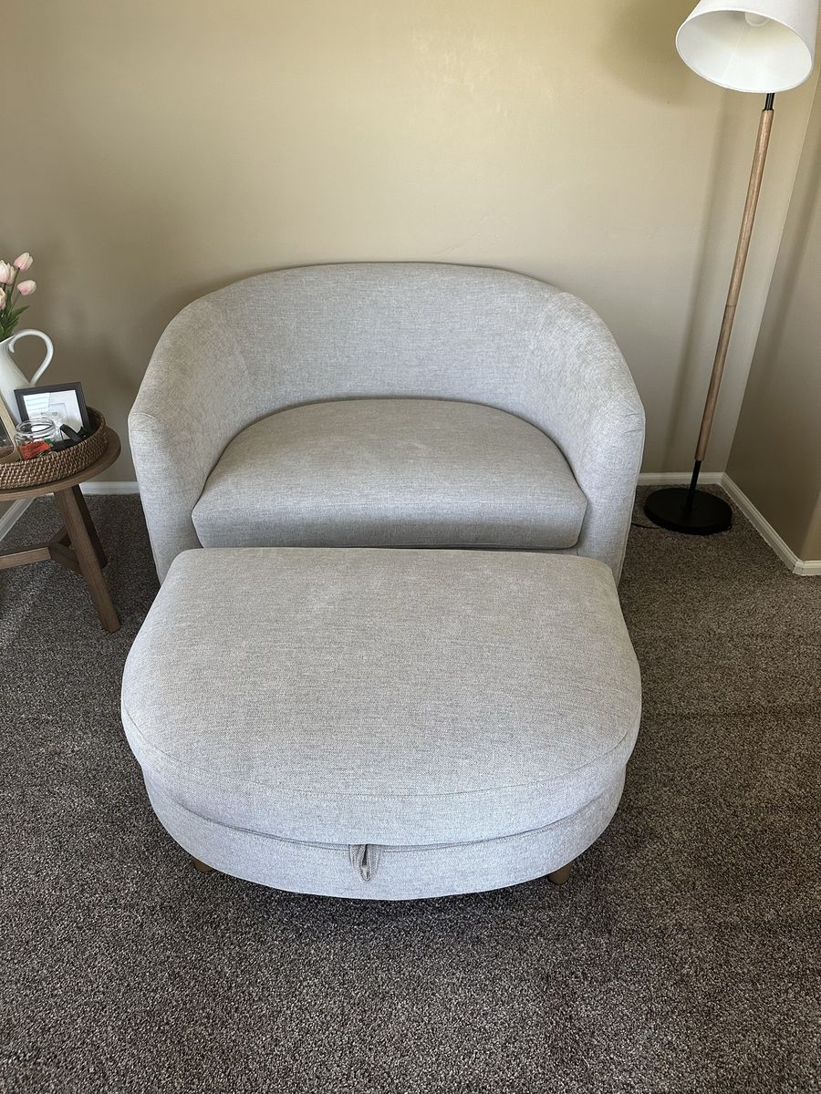 Thomasville Dillard Accent Chair with storage Otto