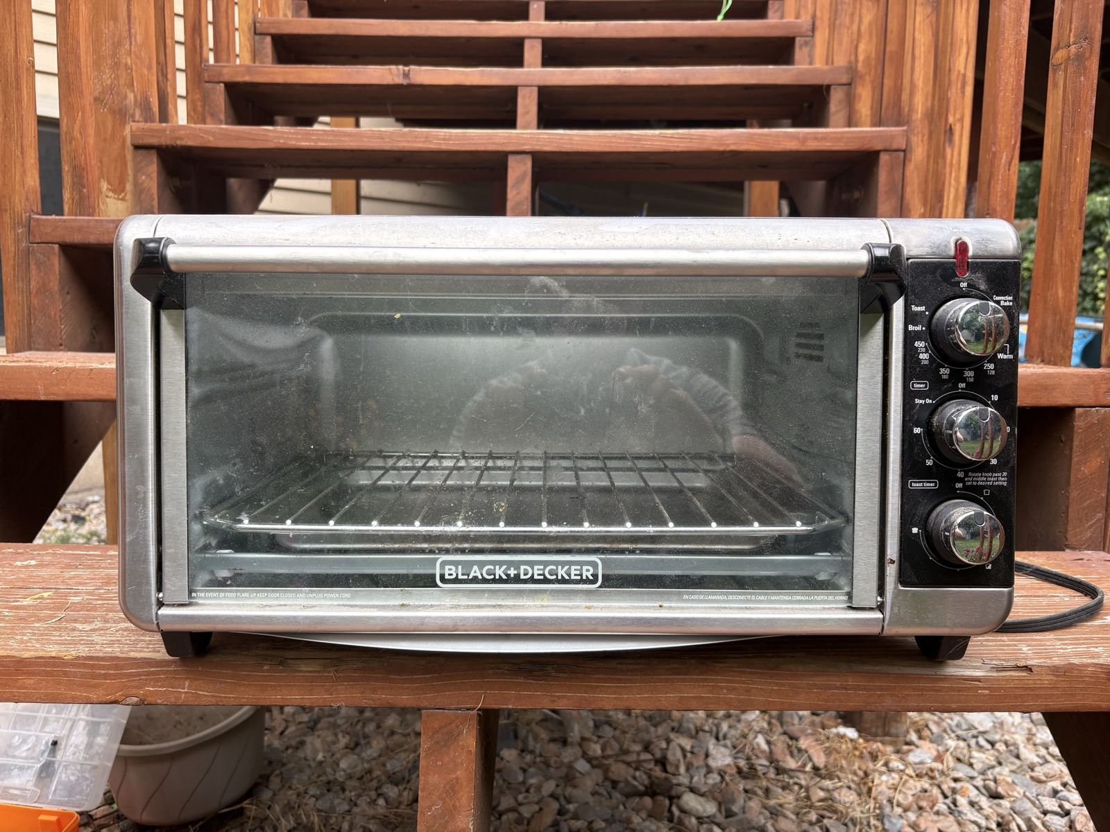 BLACK+DECKER Toaster Oven, Convection Bake, Broil, Toast, Warm Functions, Stainless Steel