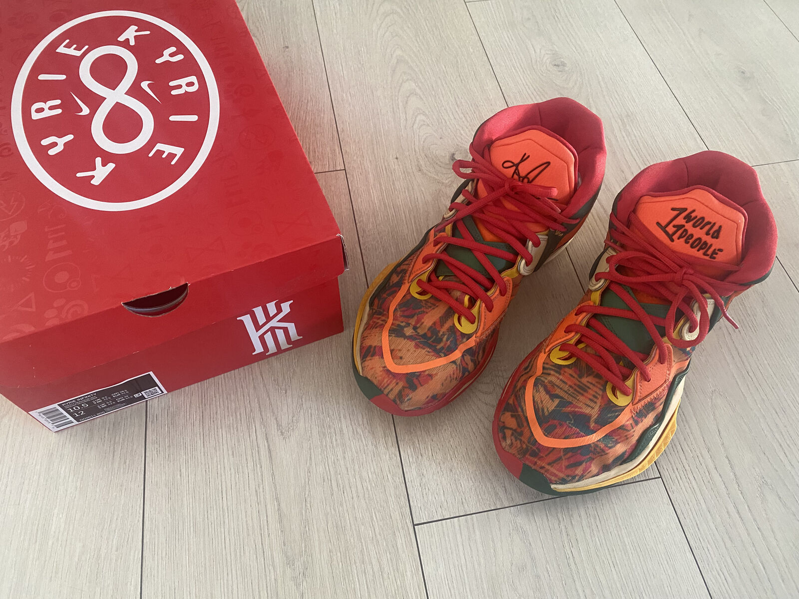 Men's Nike Kyrie Infinity Basketball Shoe Size 10.5