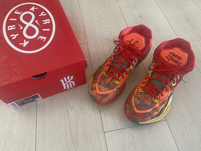 Men's Nike Kyrie Infinity Basketball Shoe Size 10.5