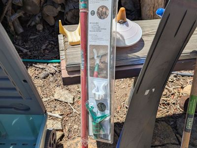 Outdoor light clipper for your eves on house