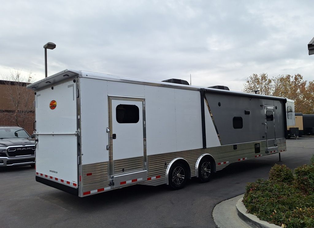 8.5x40 Gooseneck Living Quarters Toy Hauler Aluminum Enclosed Sundowner Trailers 2026