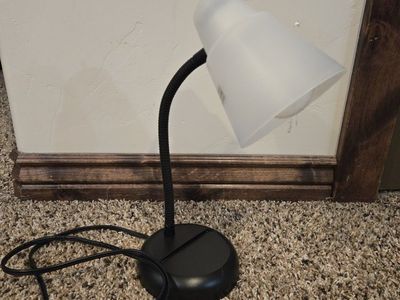 Black Gooseneck Desk Lamp