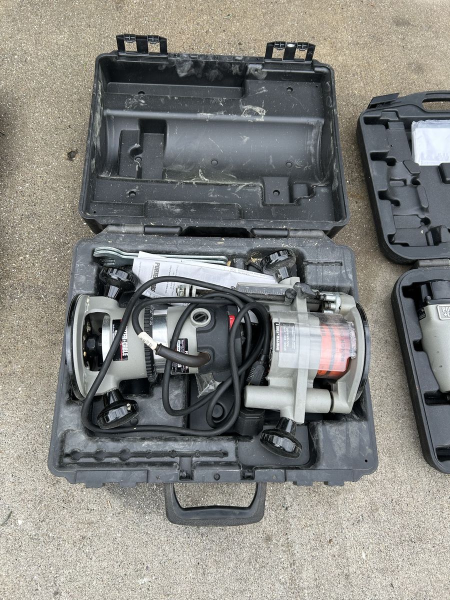 PORTER-CABLE 690LR 1.75 HP Fixed-Base Router with Case