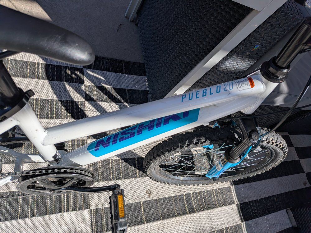 Nishiki Pueblo 20" boys mountain bike