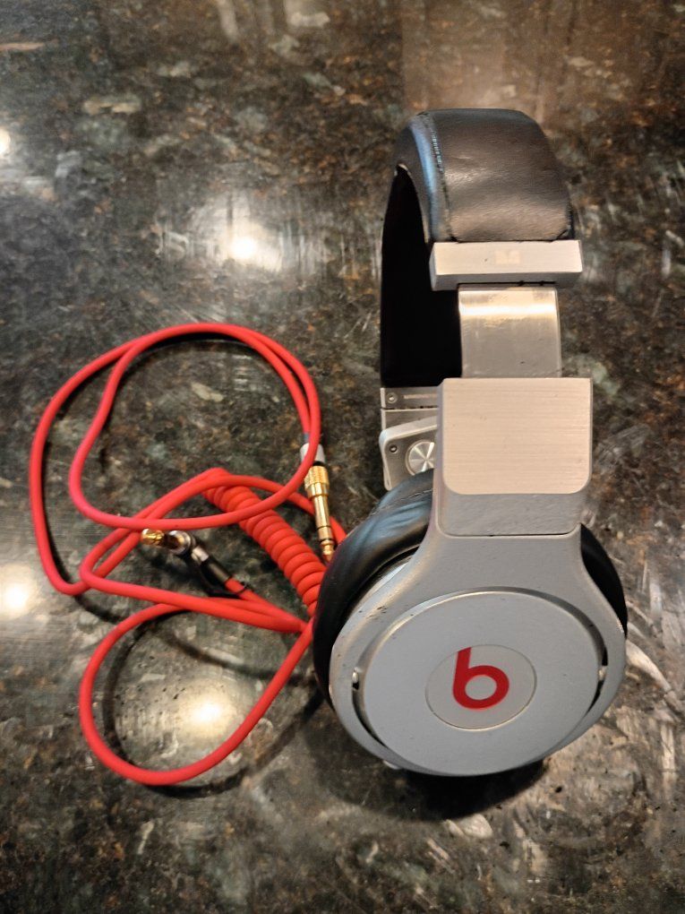 Beats Pro Headphones by Monster $100 or B/O