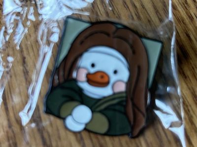 Mona Lisa Duck Art Enamel Pin - Unused Novelty Collectible