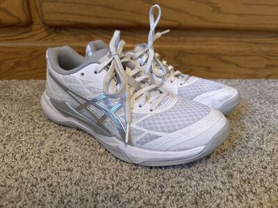 Womens Asics Court Shoes Size 8