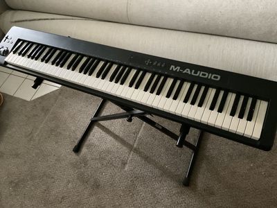 M Audio Midi Keyboard With Stand