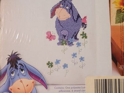 vintage Eeore pillow case kit