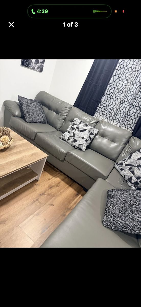 Gray L-Shaped Sectional Sofa - Modern & Comfortable Seating