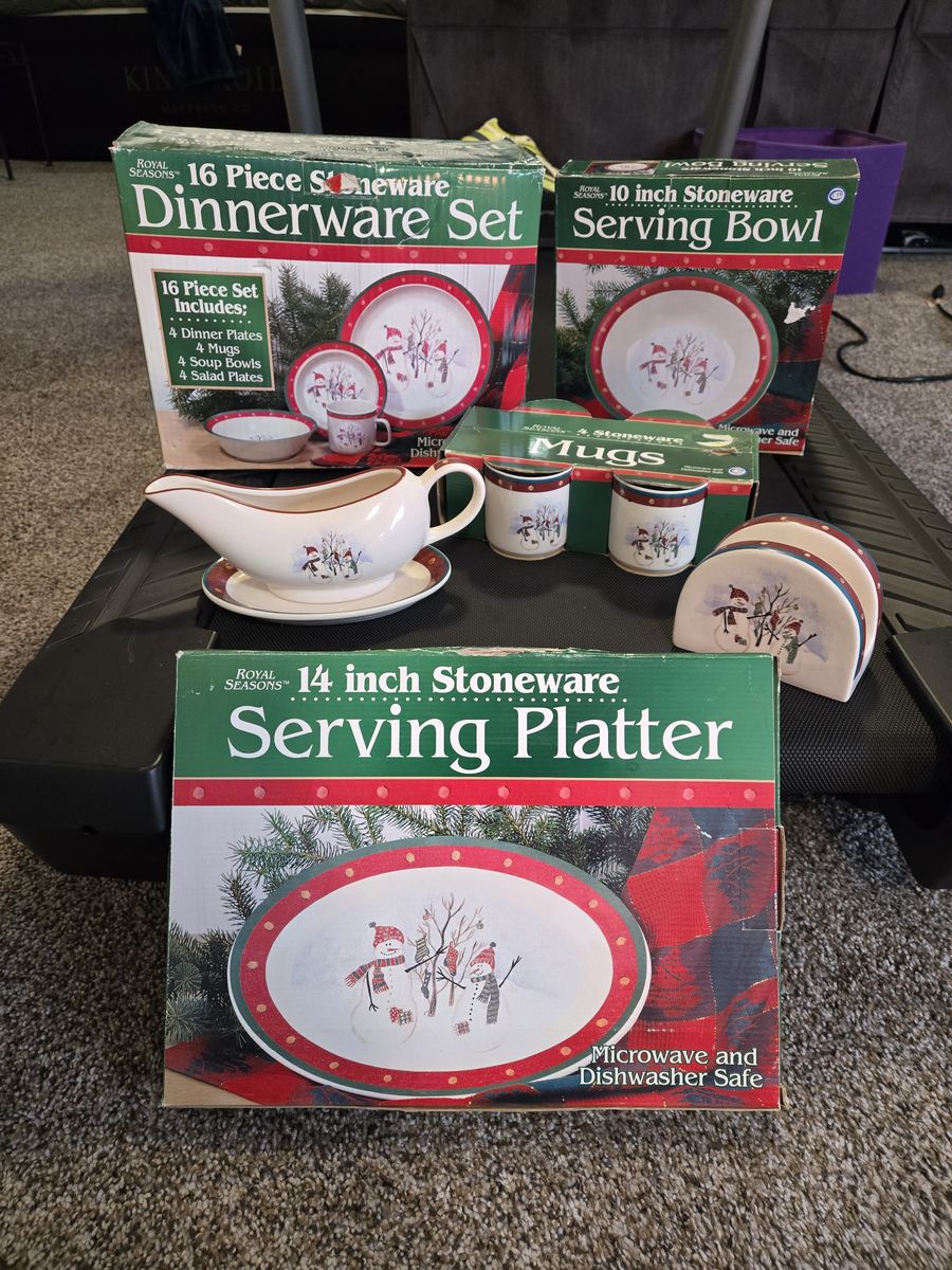 Snowman Christmas Dinnerware/Serving set
