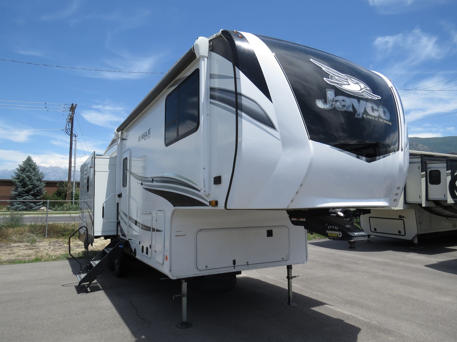 2022 Jayco Eagle 28.5RSTS (3 Slides!)