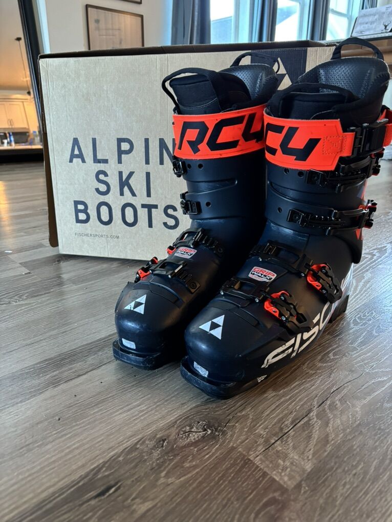 Fischer 130 RC4 Ski Boots 29.5