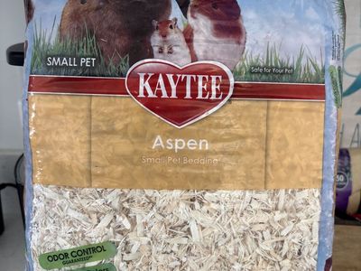 Free Kaytee small animal Aspen