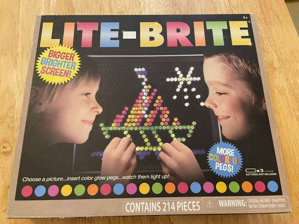 Lite-Brite Ultimate Classic Retro Toy - Bigger Screen, More Colorful Pegs, 214 Pieces