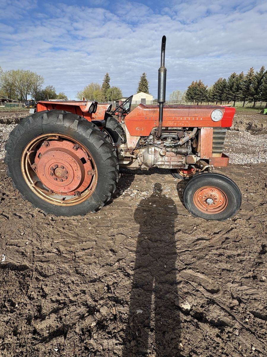 Massey Ferguson 165 tractor